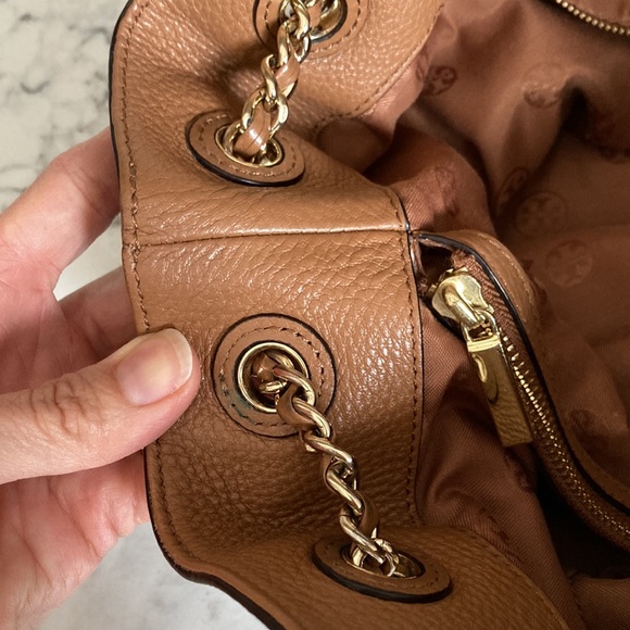 Tory Burch Slouchy Thea Chain Tote - Picture 15 of 16